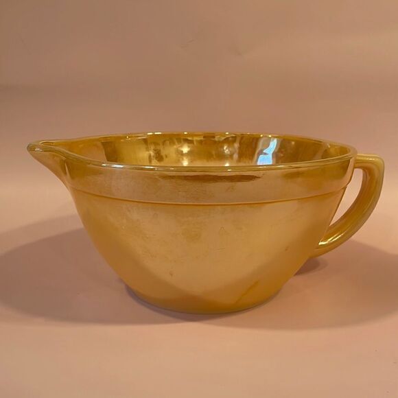 Fire King, Peach Lusterware with Laurel, Batter Mixing Bowl No Chips Collectible - Picture 1 of 11